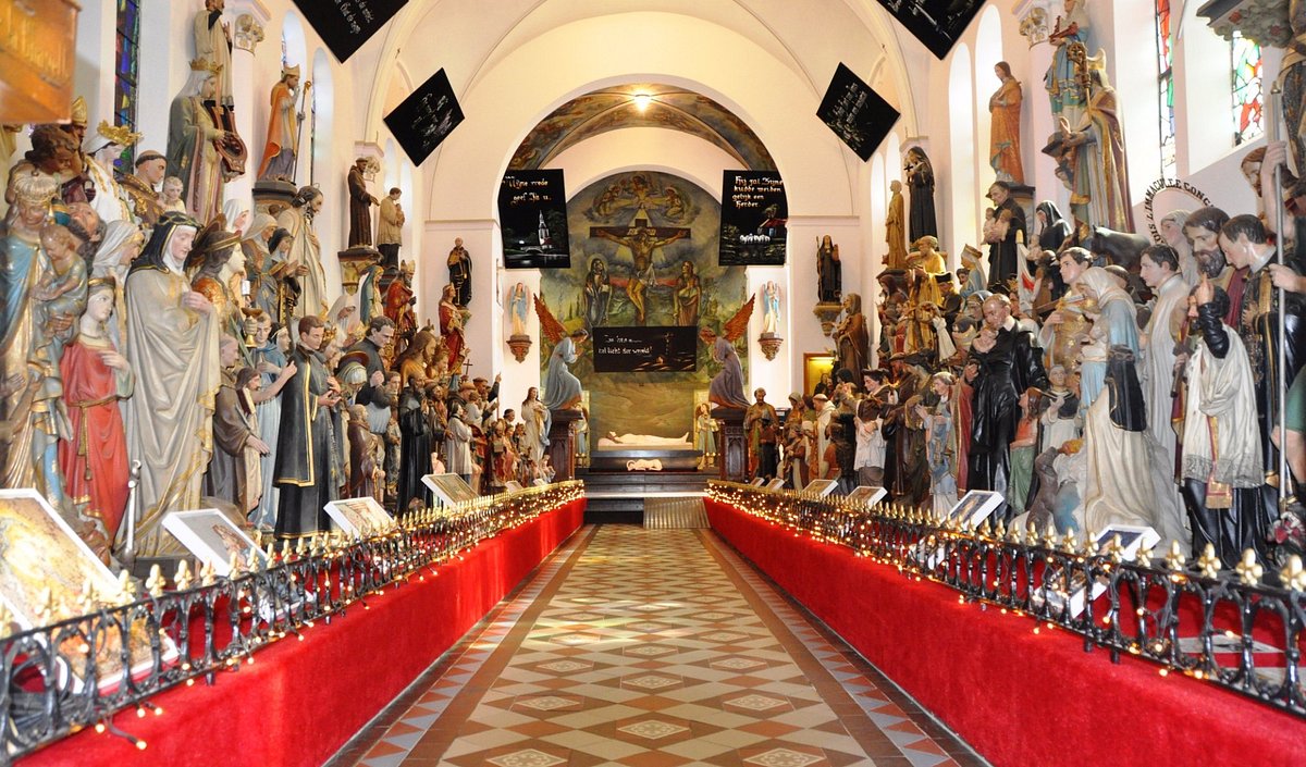 Photo of the statue museum in Vaals